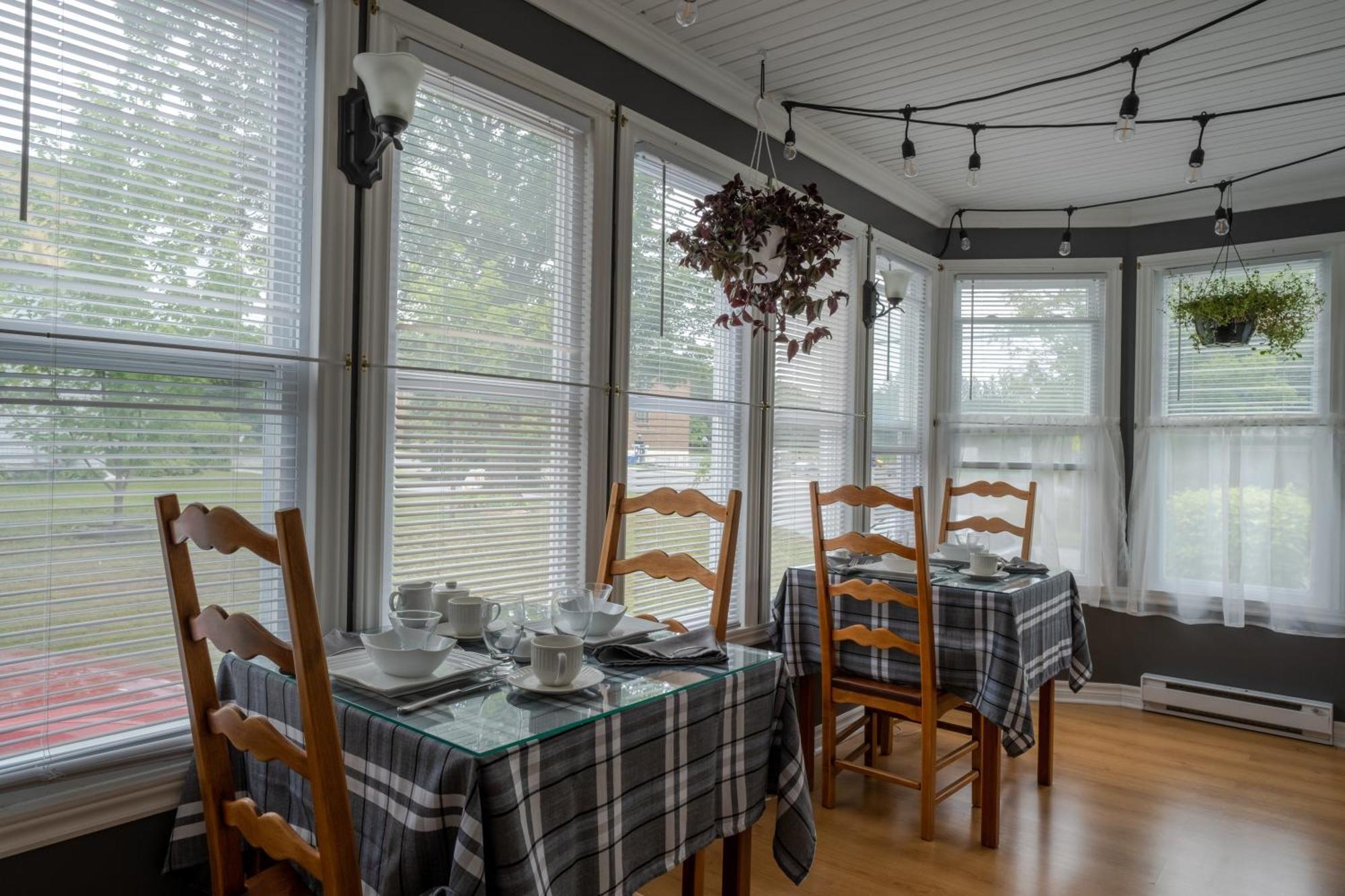 Bed and Breakfast Au Coq Du Bonheur Magog Exteriér fotografie