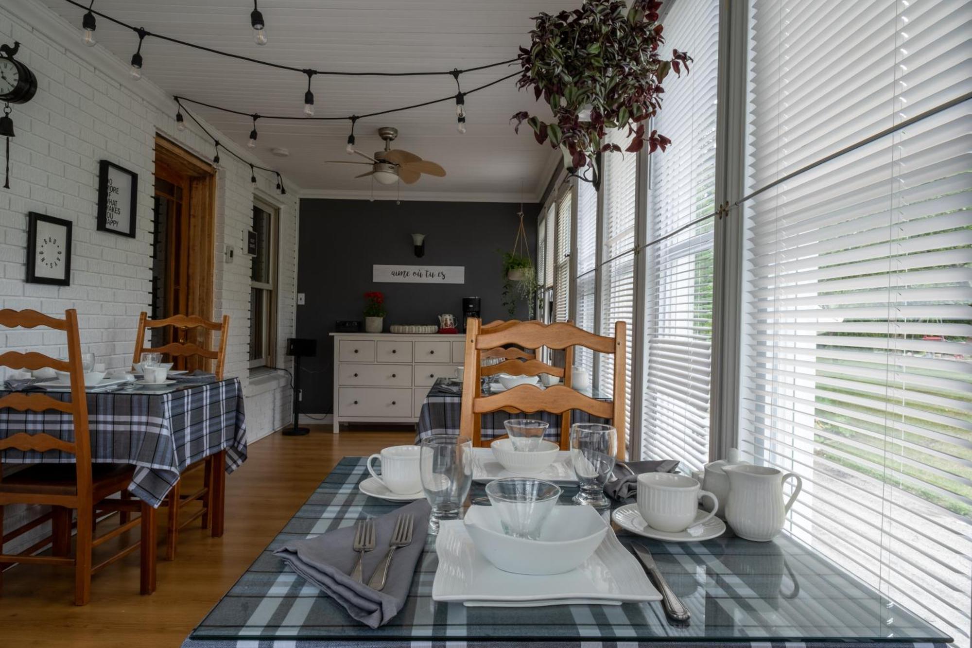 Bed and Breakfast Au Coq Du Bonheur Magog Exteriér fotografie