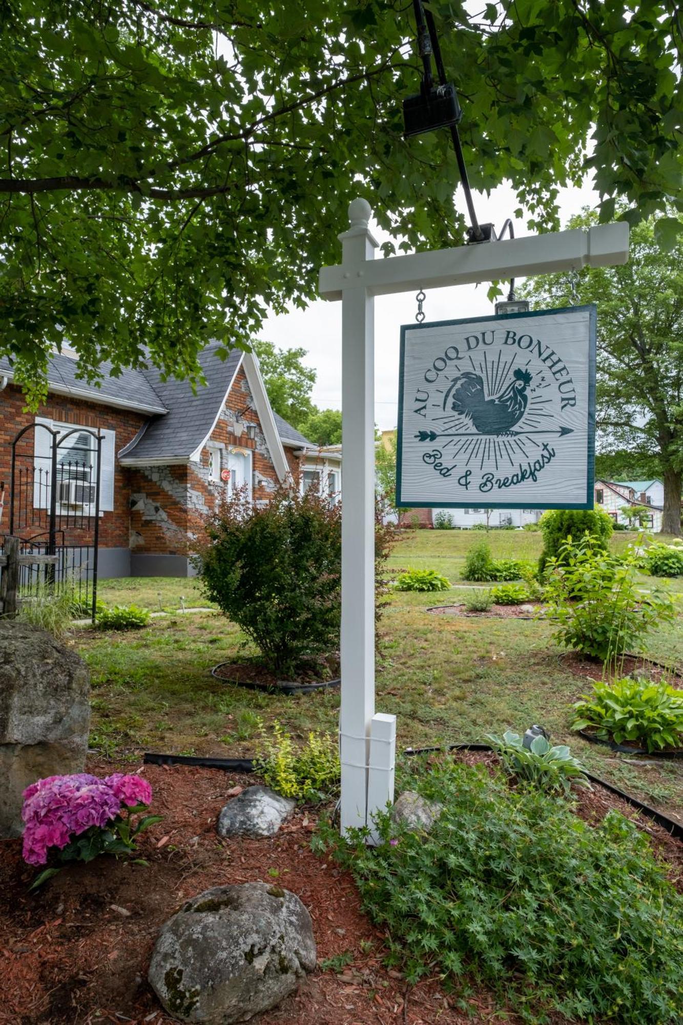 Bed and Breakfast Au Coq Du Bonheur Magog Exteriér fotografie
